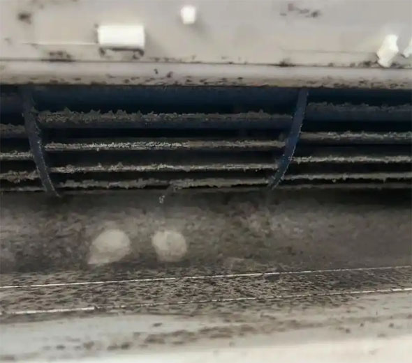 定陶空调吹的风有股烧焦味是怎么回事